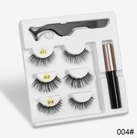 A Pair Of False Eyelashes With Magnets In Fashion 11240785891608