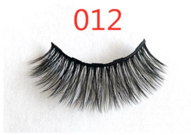 A Pair Of False Eyelashes With Magnets In Fashion 233270418309