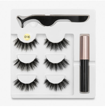 A Pair Of False Eyelashes With Magnets In Fashion 247878066075