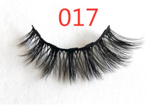 A Pair Of False Eyelashes With Magnets In Fashion 2768991682035