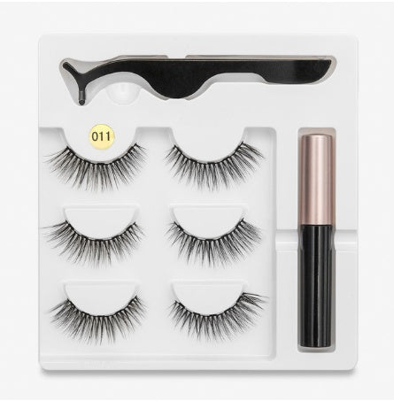 A Pair Of False Eyelashes With Magnets In Fashion 30217039647301_5874155b-1058-42d7-b121-7c0e8ab80ec2