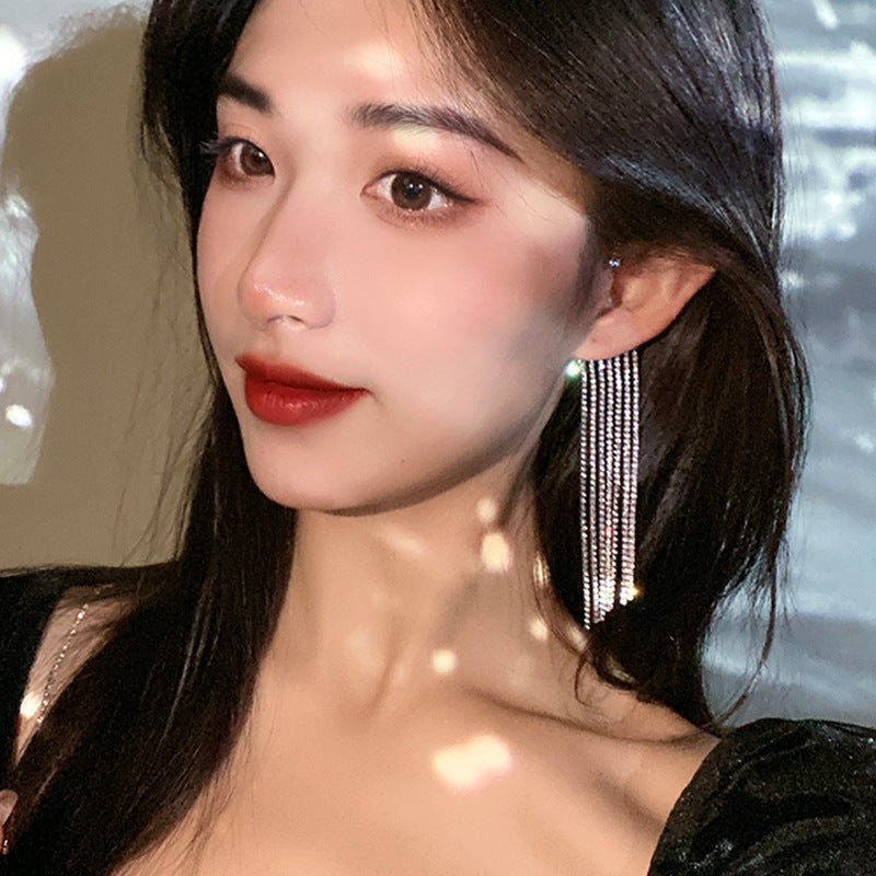 Fashionable And Simple Long Tassel Earrings 4ce7de88-cad0-4c44-84c0-a7cf254e469a