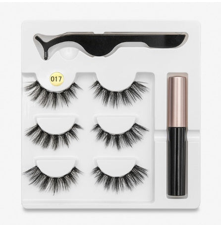 A Pair Of False Eyelashes With Magnets In Fashion 6391052411086