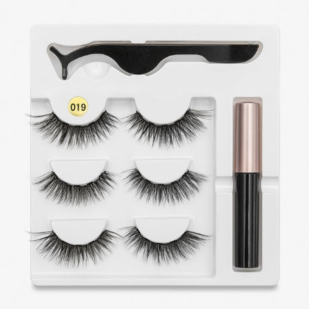 A Pair Of False Eyelashes With Magnets In Fashion 7014925298851