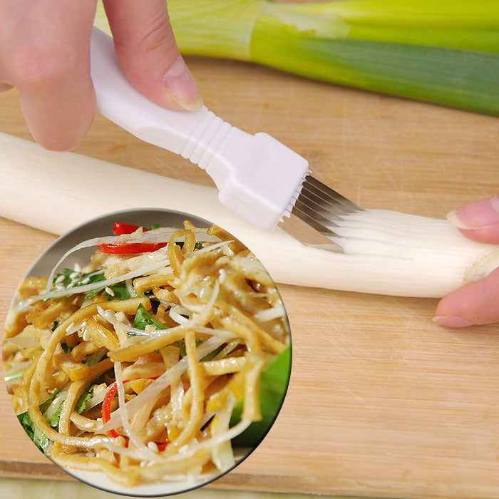 Kitchen chopping onion 7114181372754
