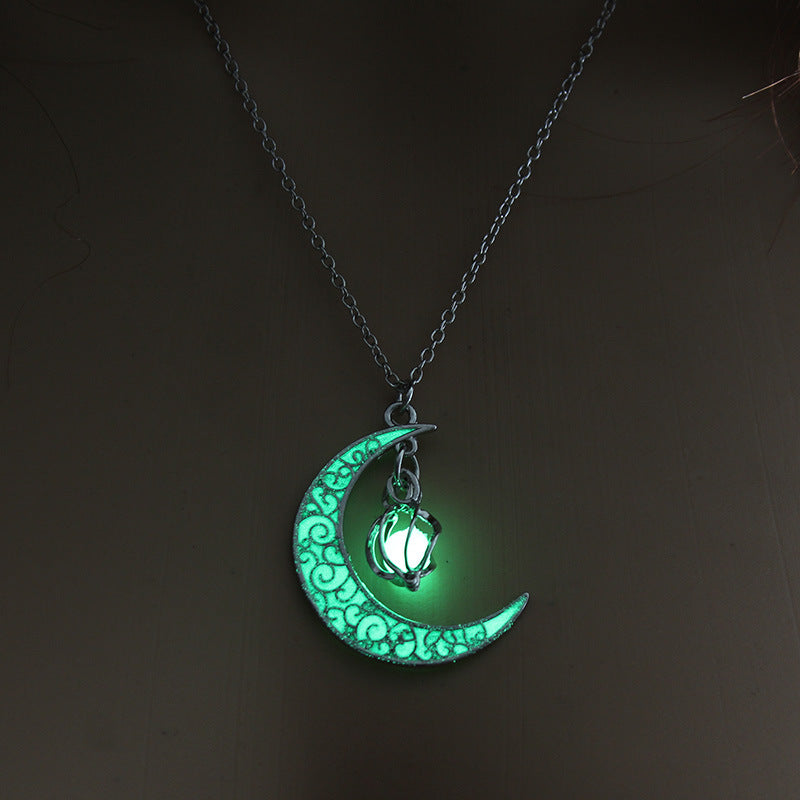 Glowing Pendant Necklaces Silver Plated Chain Necklaces 78369480833