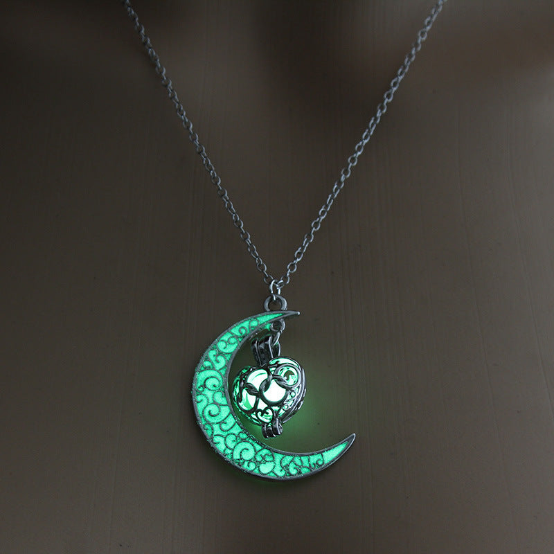 Glowing Pendant Necklaces Silver Plated Chain Necklaces f03c2ca1-dd14-4bd3-ac7b-9b3284341719